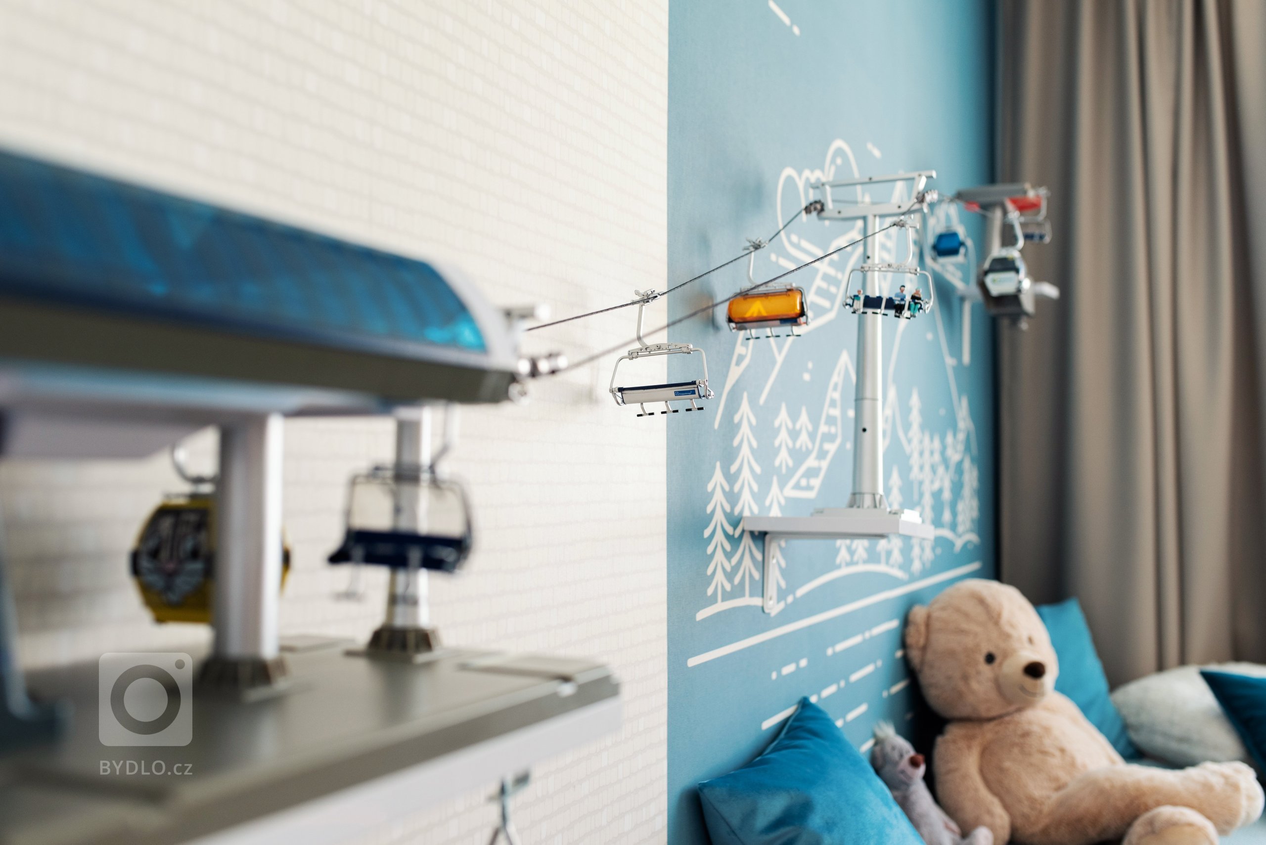 Městský činžovní dům byl postaven začátkem 50. let minulého století. Jednotlivé byty patří městu, ale i přesto se klienti rozhodli, že do městského bytu dají…