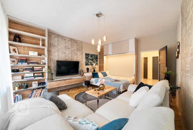 add picture to album