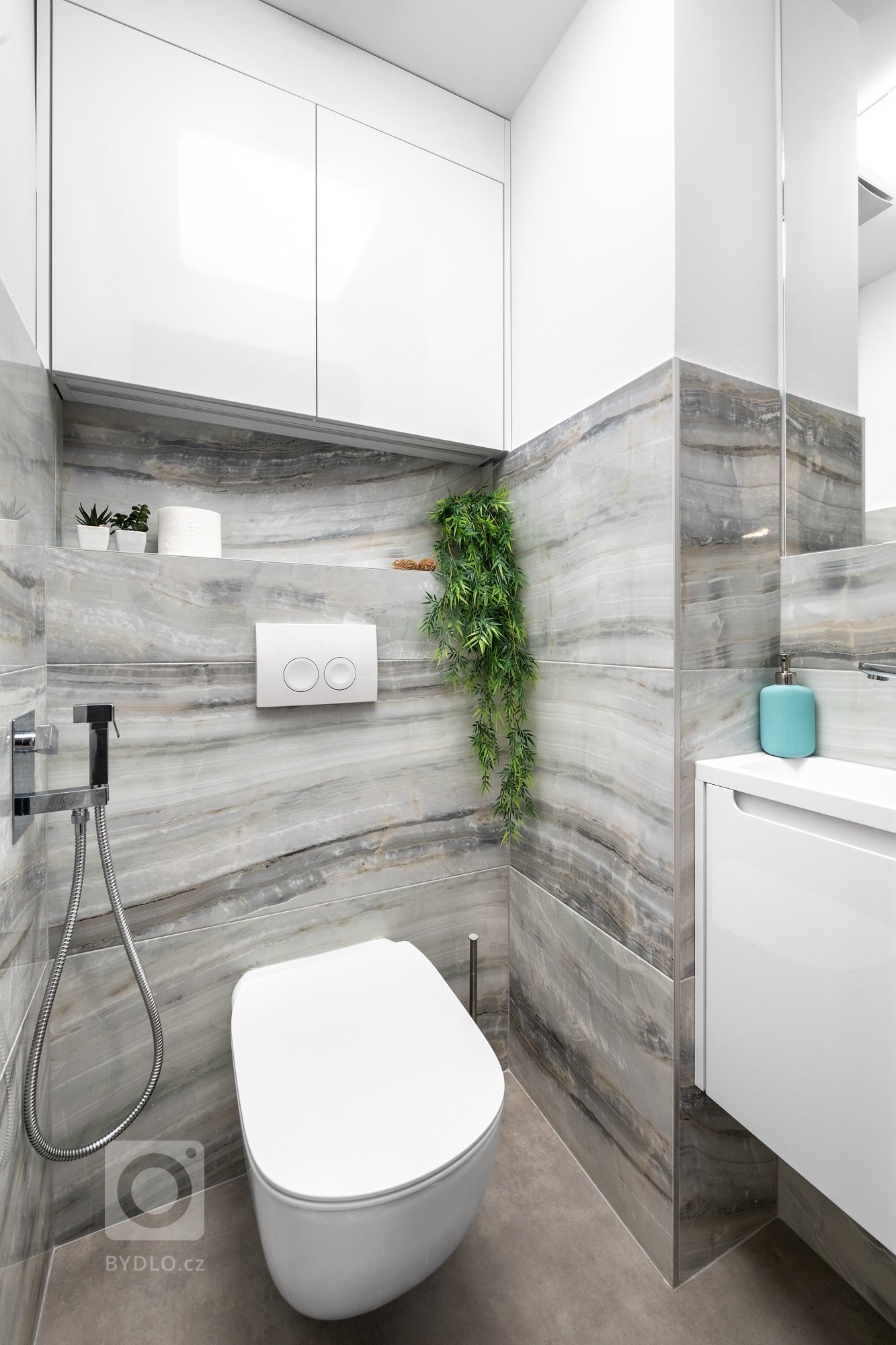 Změna dispozice na 3kk

Byt se nachází v&nbsp;bytovém domě postaveném v&nbsp;roce 1977.&nbsp; Výměra bytu včetně lodžie (3,5 m2) činí 72 m2. K&nbsp;bytu…