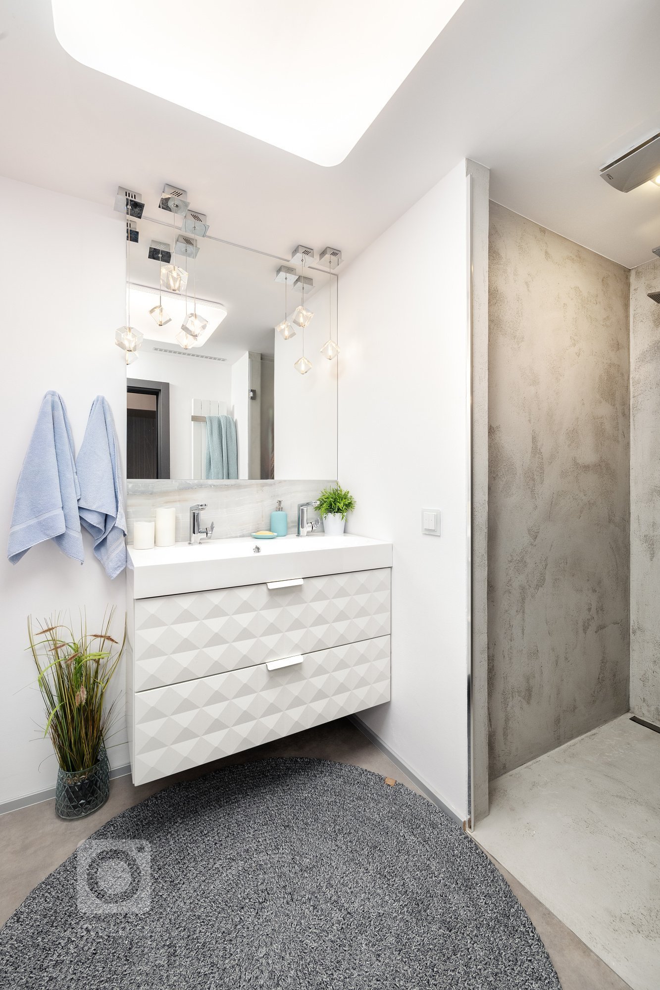 Změna dispozice na 3kk

Byt se nachází v&nbsp;bytovém domě postaveném v&nbsp;roce 1977.&nbsp; Výměra bytu včetně lodžie (3,5 m2) činí 72 m2. K&nbsp;bytu…