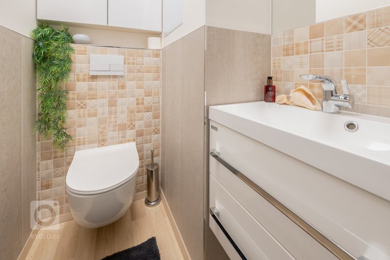 add picture to album