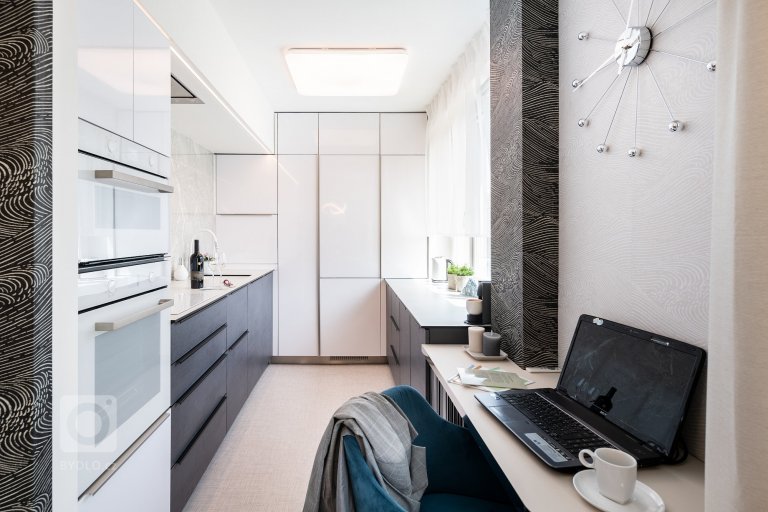 add picture to album