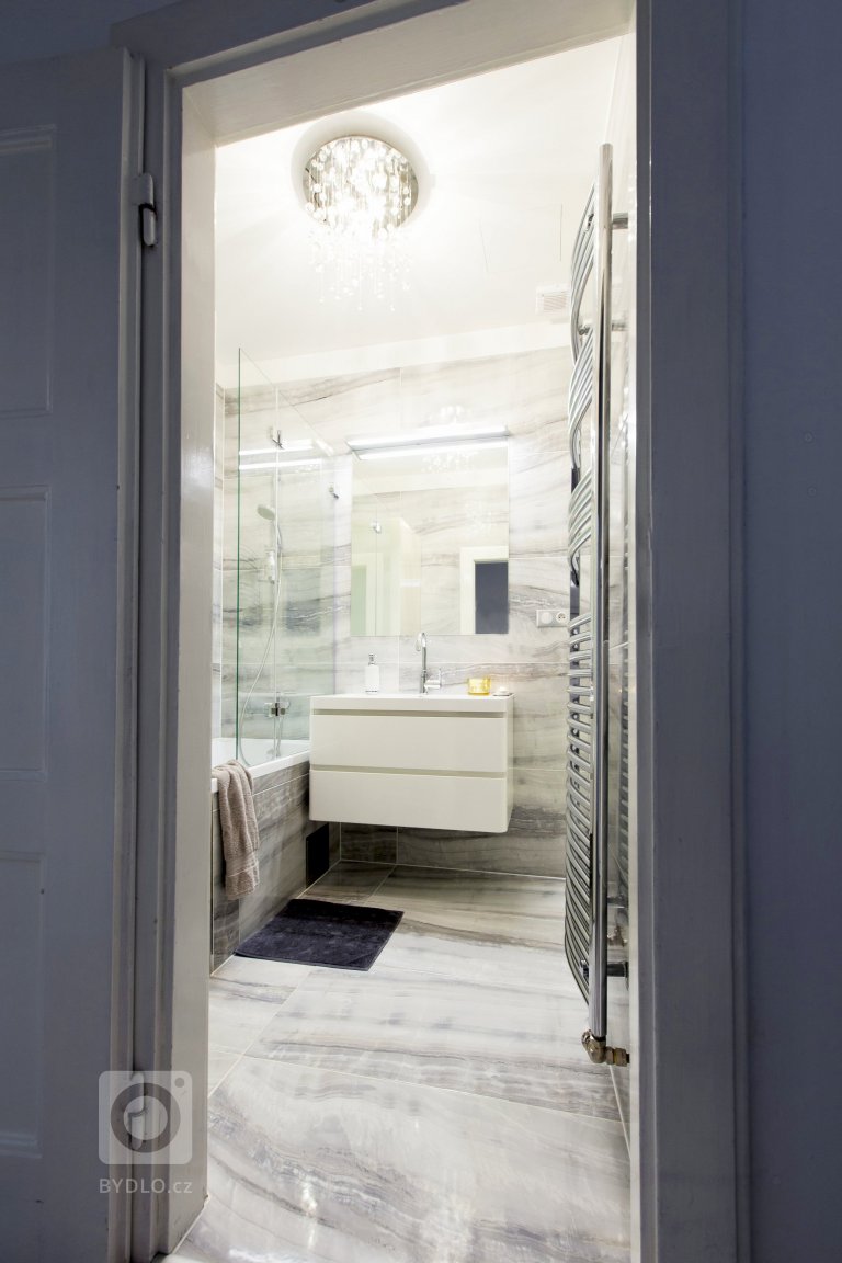 add picture to album