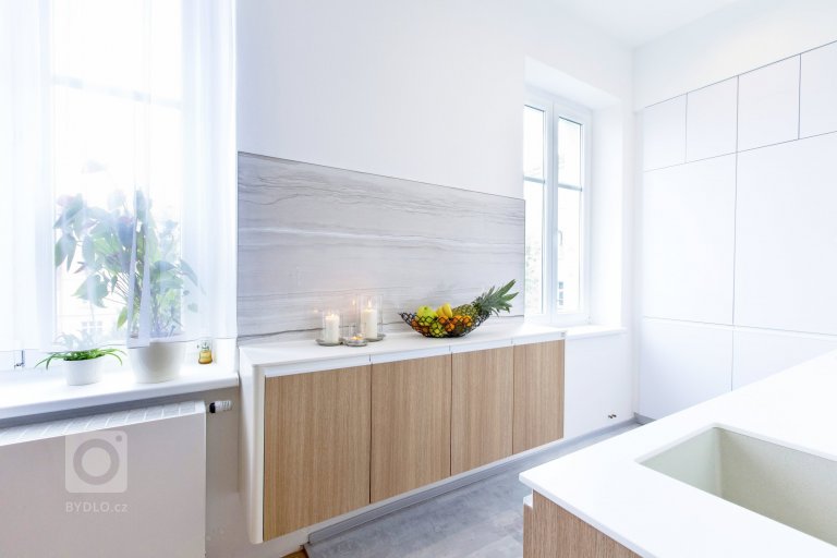 add picture to album