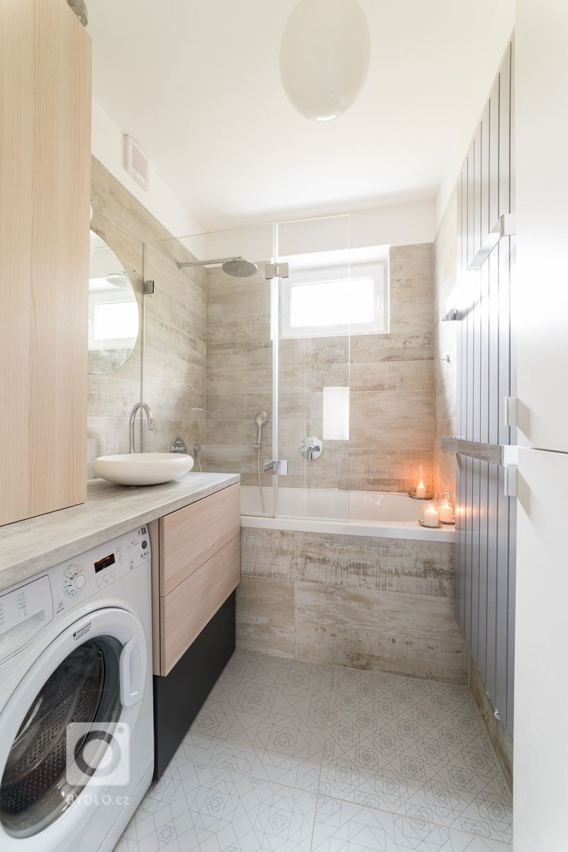 Čerství majitelé třípokojového bytu se dvěma lodžiemi a malým balkonem měli od začátku jasno v tom, že chtějí mít bydlení ve skandinávském stylu. Jenže původně…