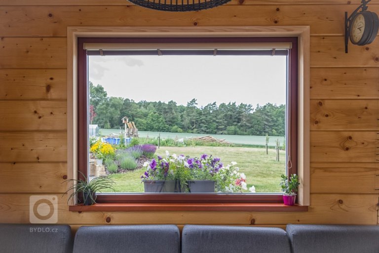 add picture to album