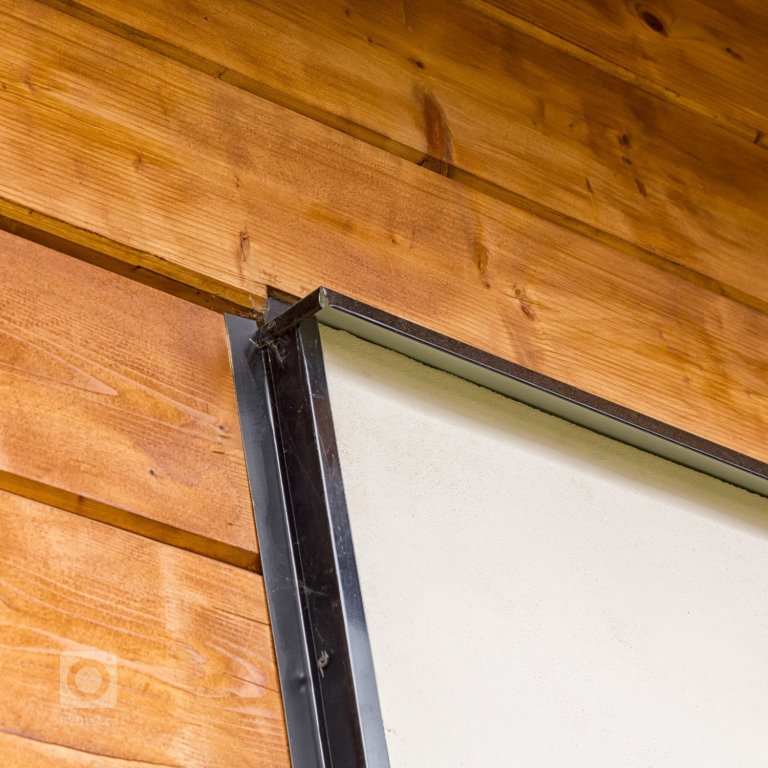 add picture to album