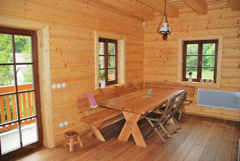 add picture to album