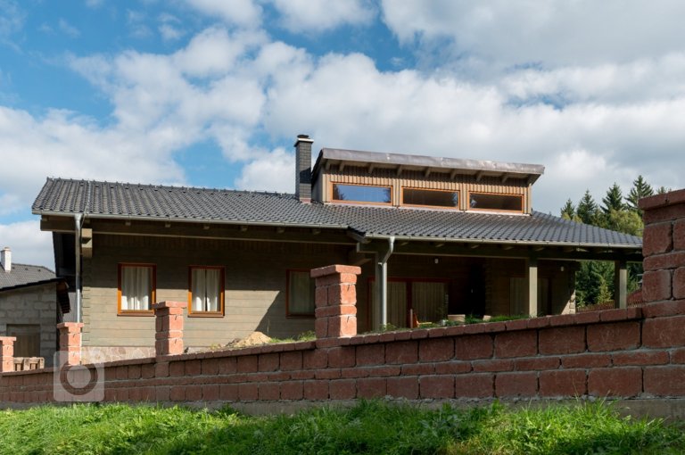 add picture to album