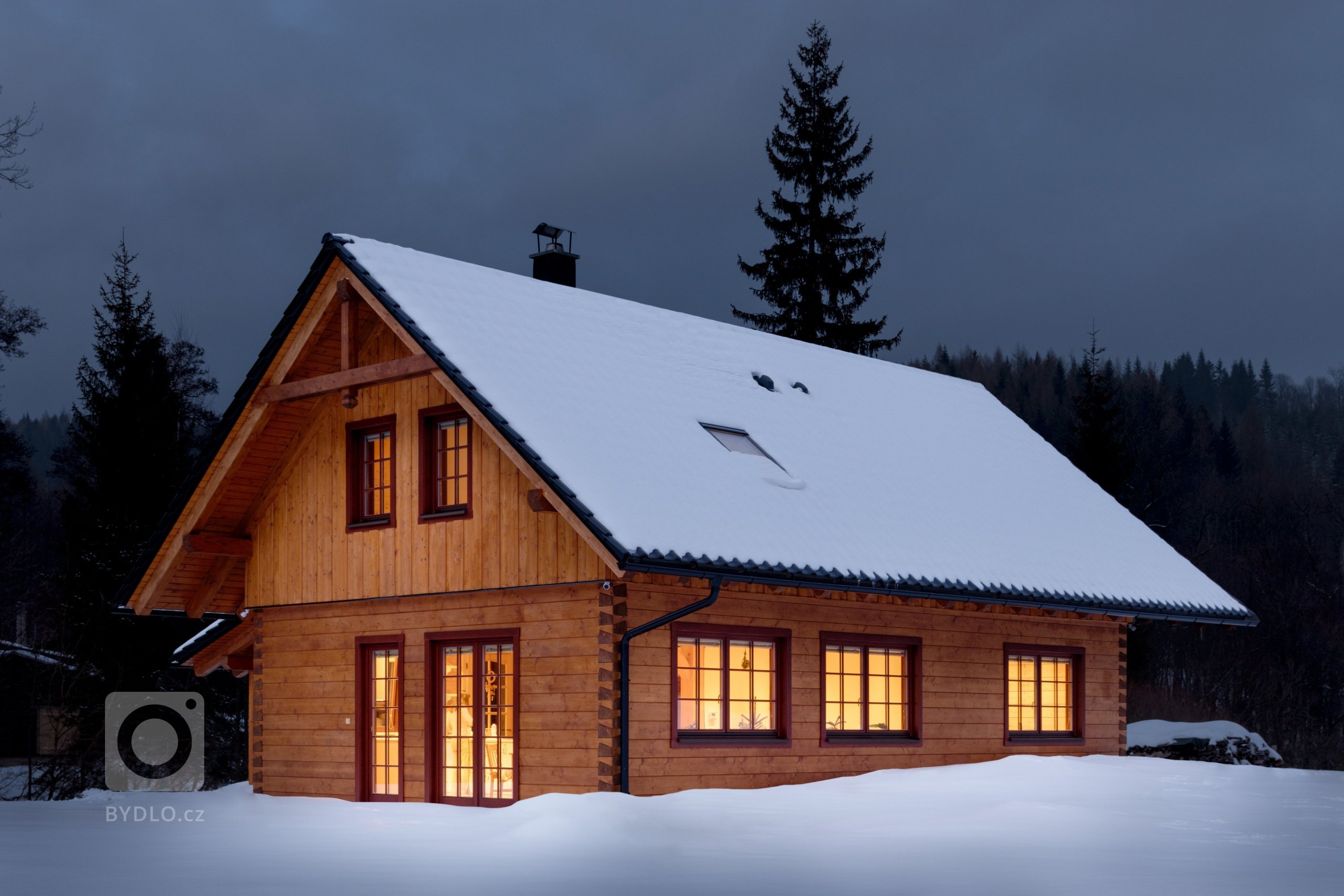 Tuto roubenku jsem postavili v roce 2016 ze smrkových vysušených profilů BSH pro mladou dvojici. Svými tepelně-izolačními&nbsp;vlastnostmi splňuje požadavky…