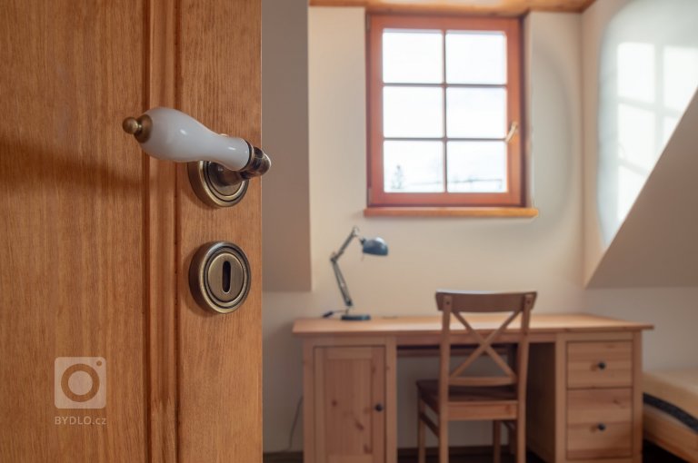 add picture to album