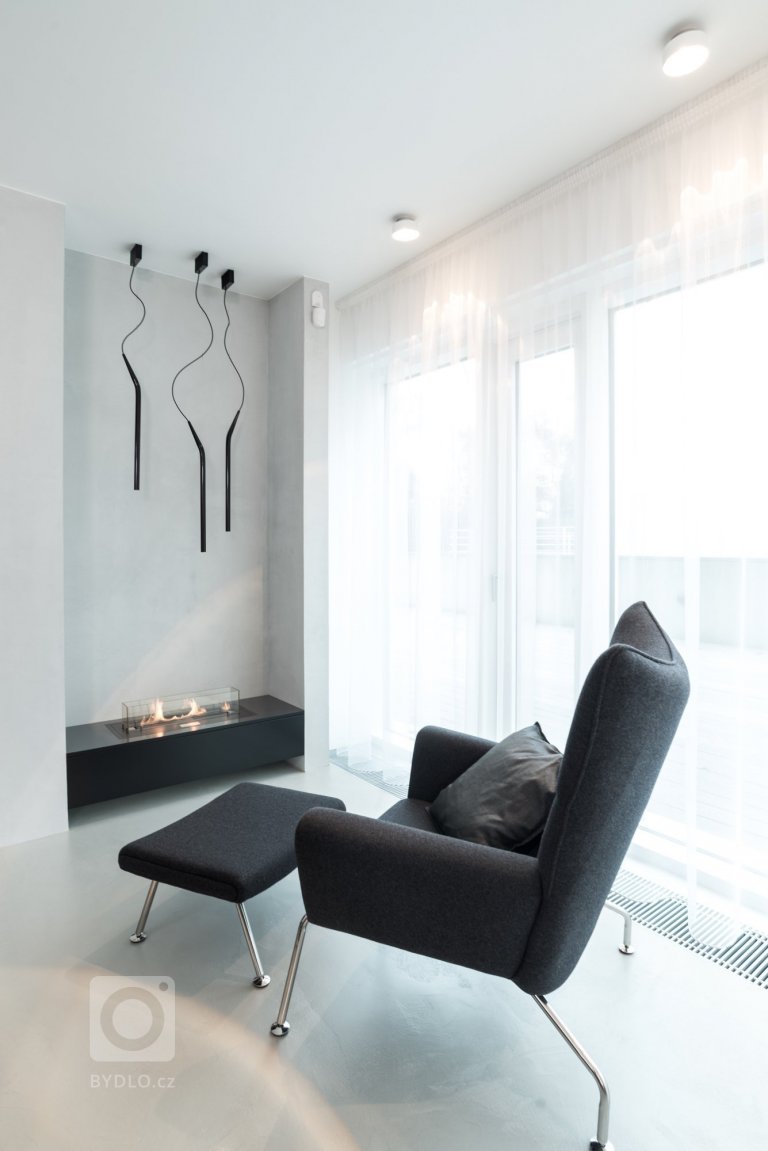 add picture to album