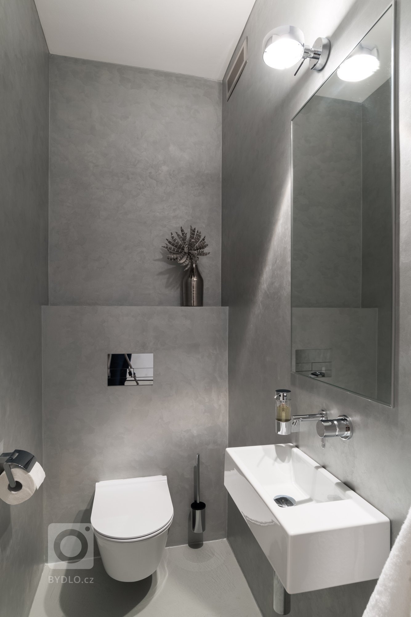 Interiér bytu v novostavbě

Design:&nbsp;OOOOX| Ing. Arch. Radka Valová, ing. Arch. Martin Moravec

Dispozice &ndash; byt byl pro klienty připraven ve…