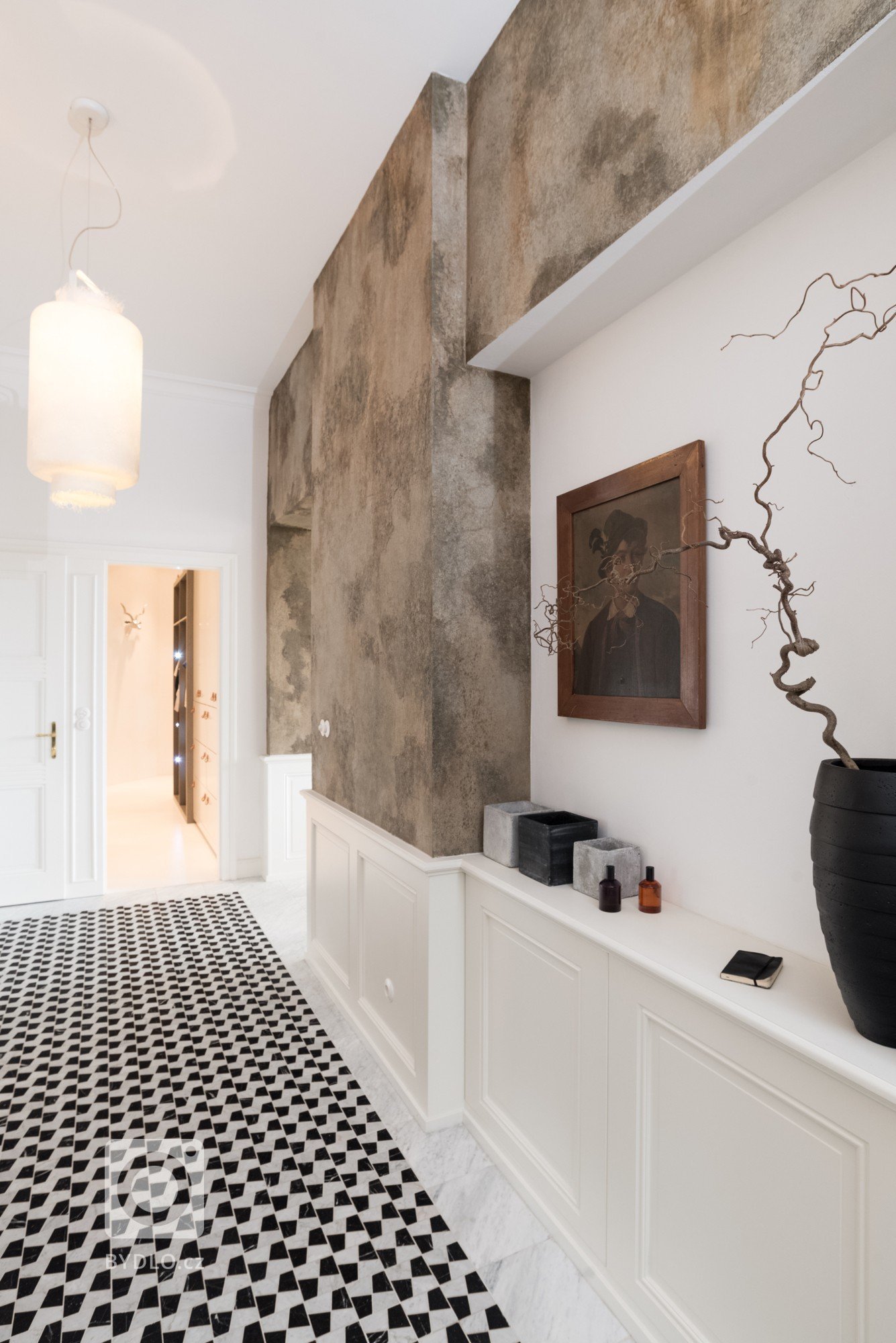 Rekonstrukce bytu v secesním domě

Design: OOOOX| Ing. Arch. Radka Valová, Ing. Arch. Magda Palečková


Dispozice &ndash; původní velkorysý byt za dob…