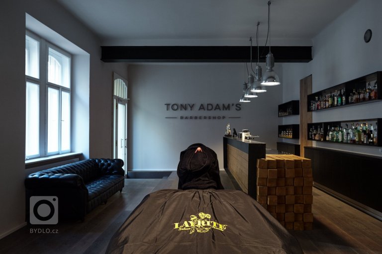 add picture to album