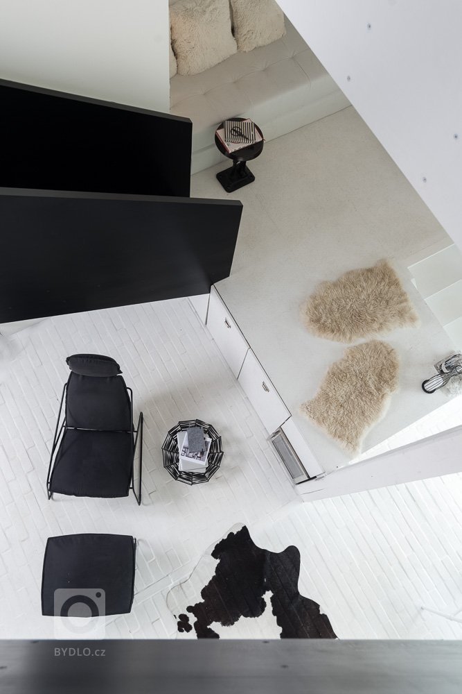 add picture to album