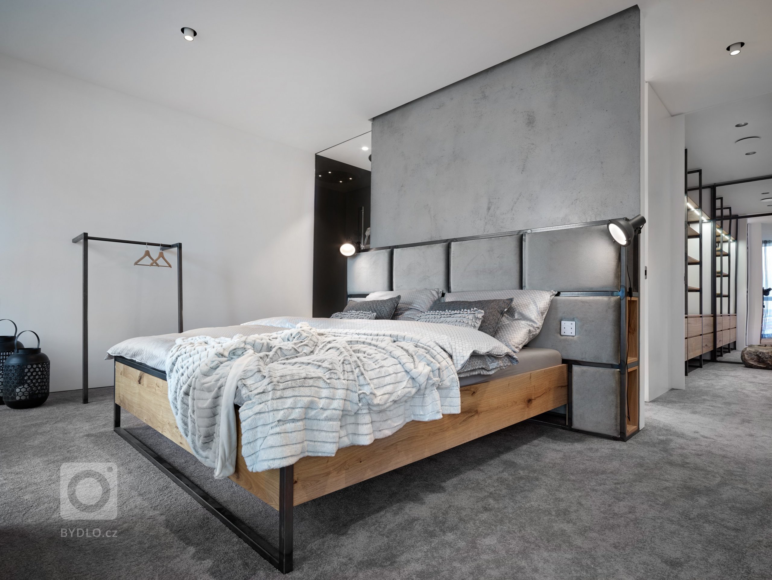 INTERIÉR BYTU&nbsp;V-Tower

Dispozice &ndash; Jedná se o novostavbu s pevně danou dispozicí. Dominantou tohoto interiéru je téměř 360&deg; panoramatický…