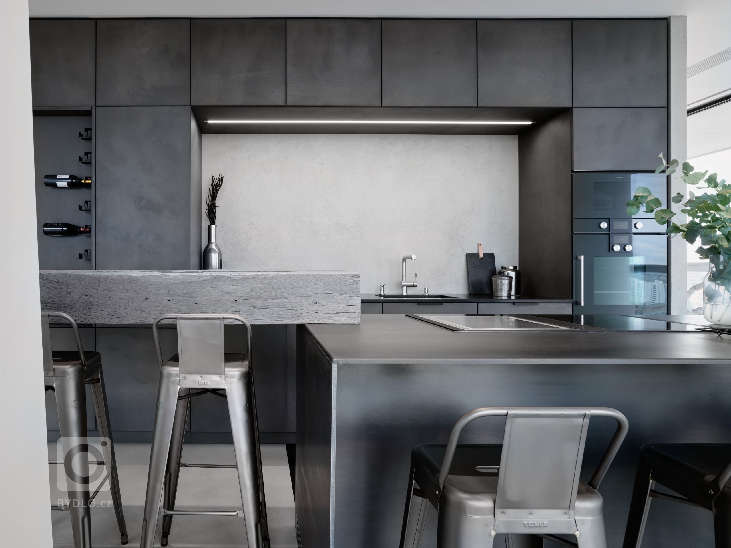 INTERIÉR BYTU&nbsp;V-Tower

Dispozice &ndash; Jedná se o novostavbu s pevně danou dispozicí. Dominantou tohoto interiéru je téměř 360&deg; panoramatický…