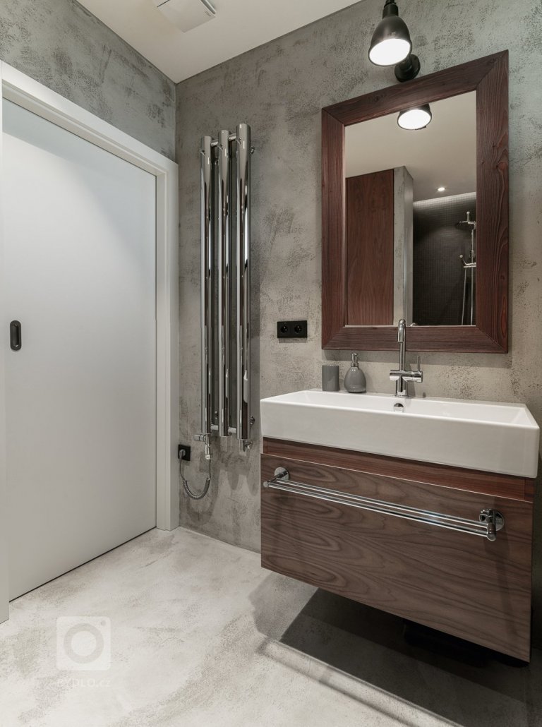 add picture to album