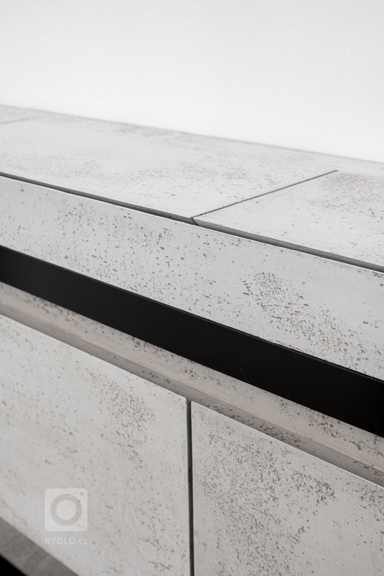 add picture to album