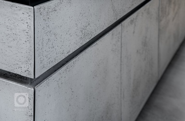 add picture to album