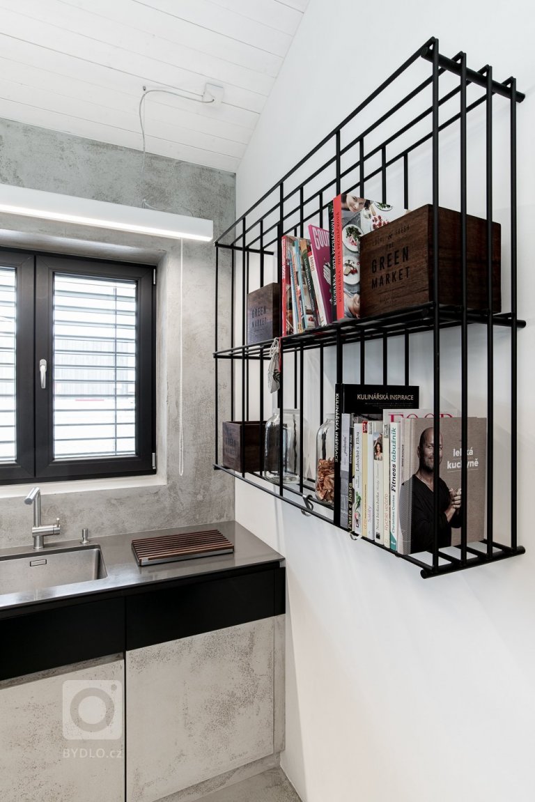 add picture to album