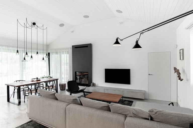 add picture to album