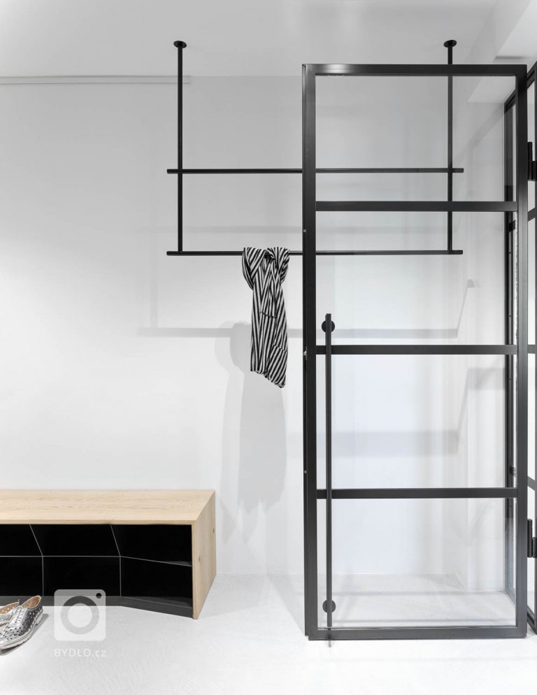 add picture to album