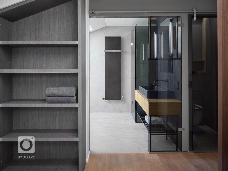 add picture to album