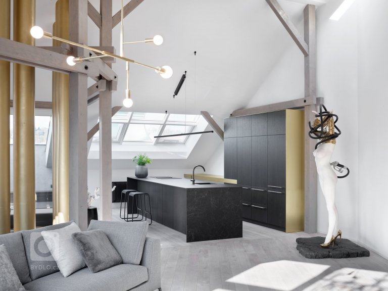 add picture to album