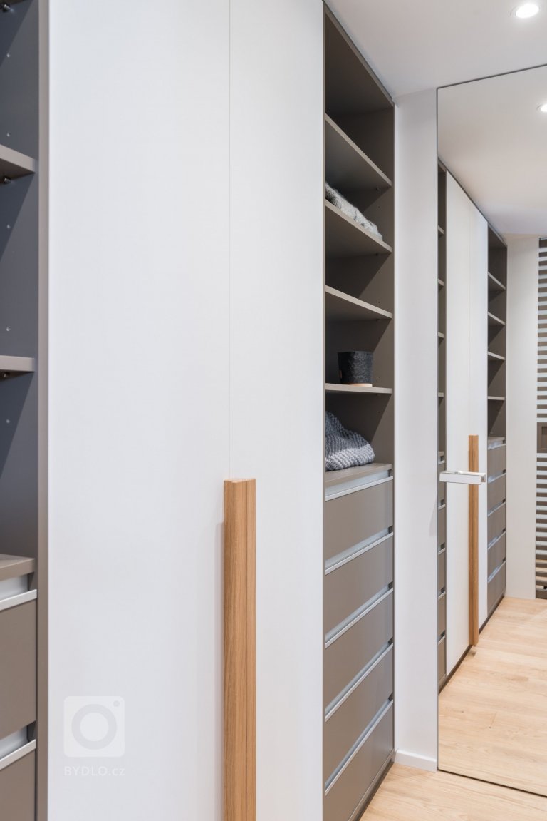 add picture to album