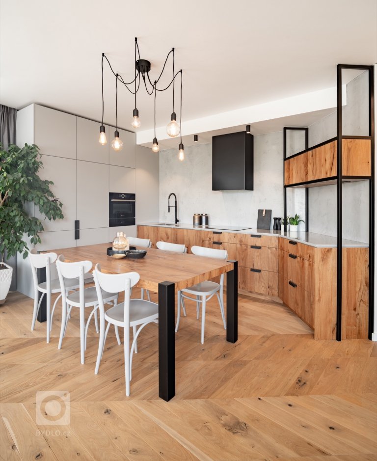 add picture to album