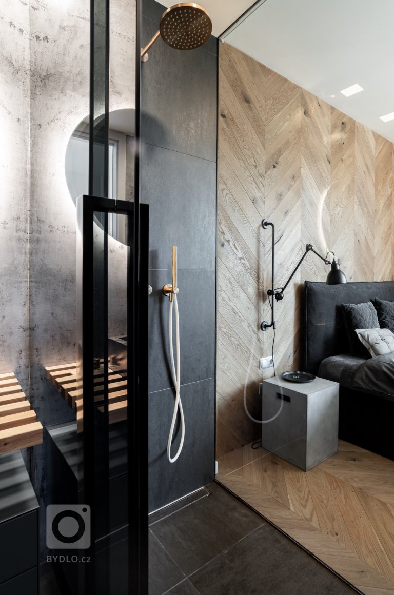 add picture to album