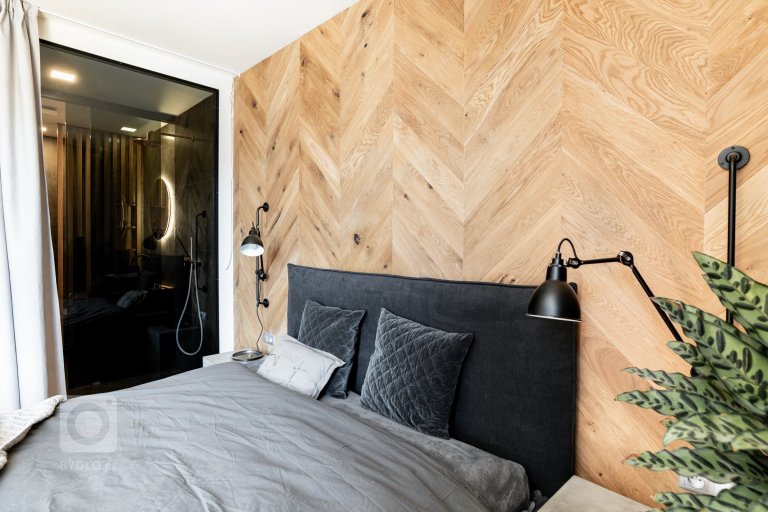 add picture to album