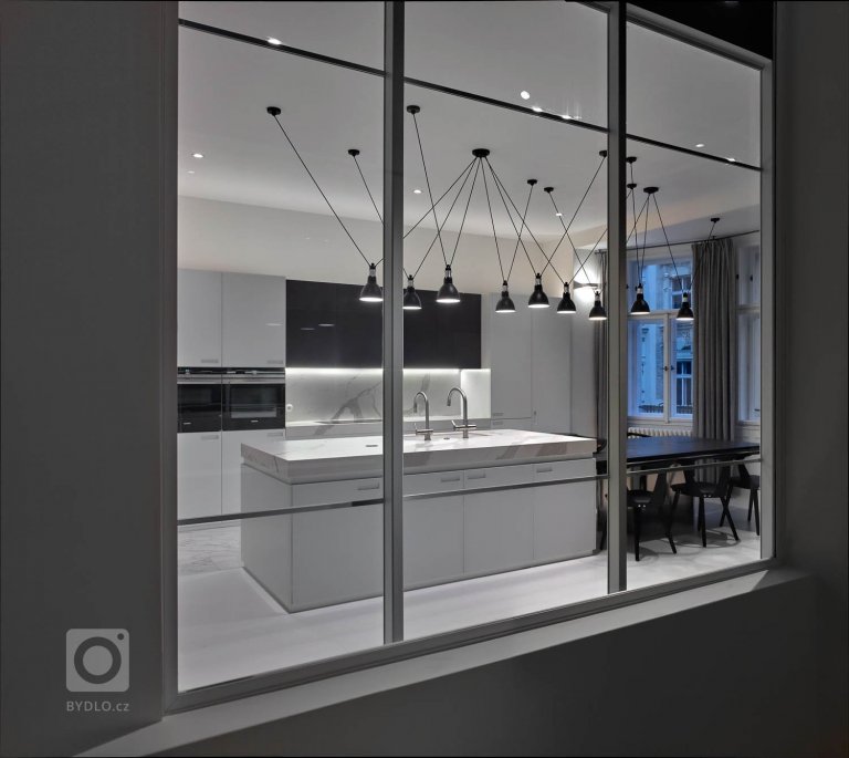 add picture to album