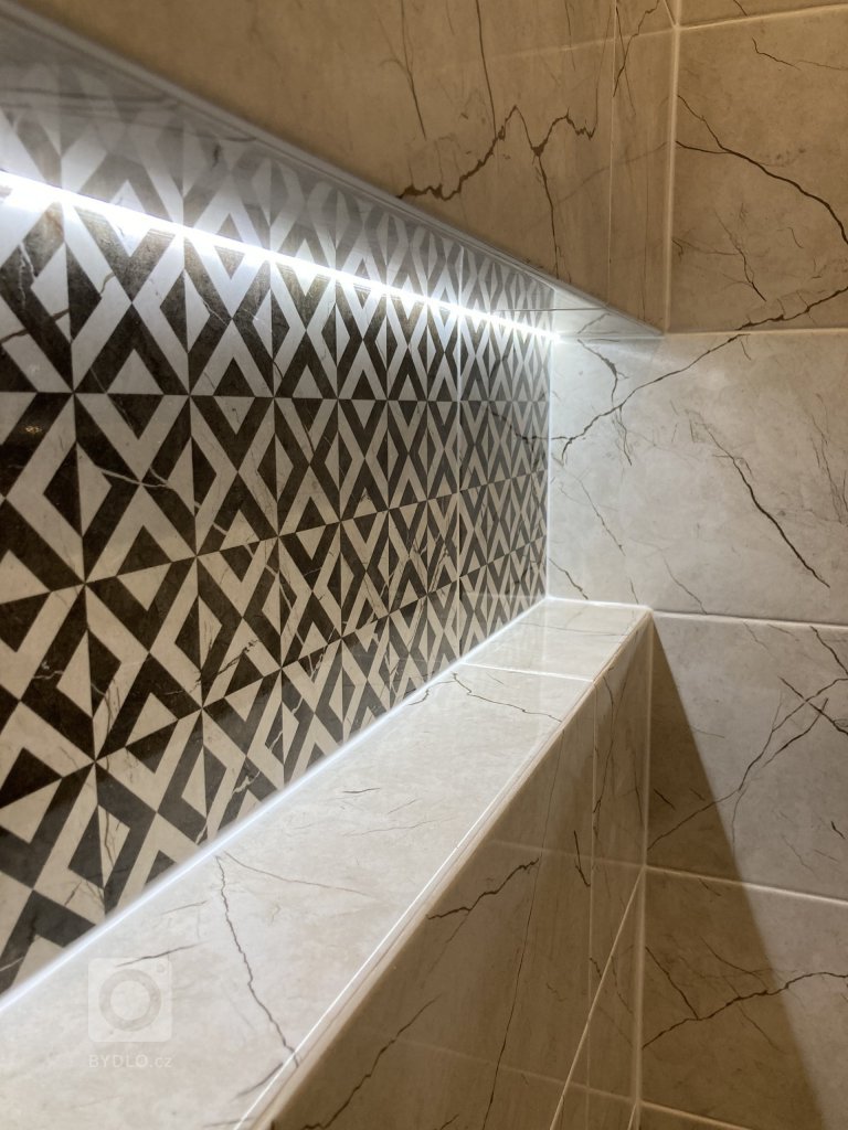 add picture to album