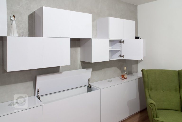 add picture to album