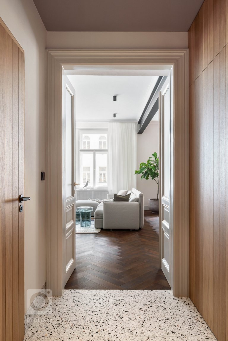 add picture to album