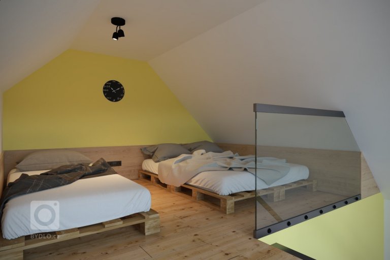 add picture to album