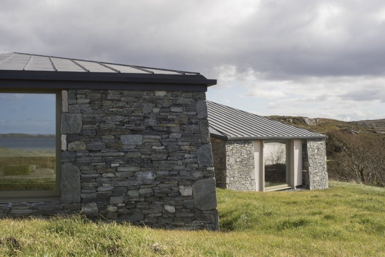 Dům na útesu s výhledem na oceán