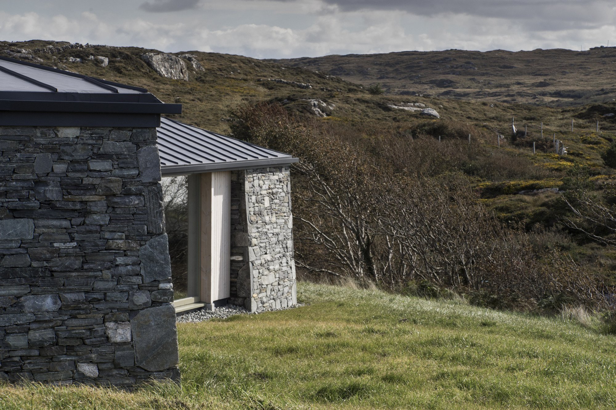 Dům na útesu s výhledem na oceán