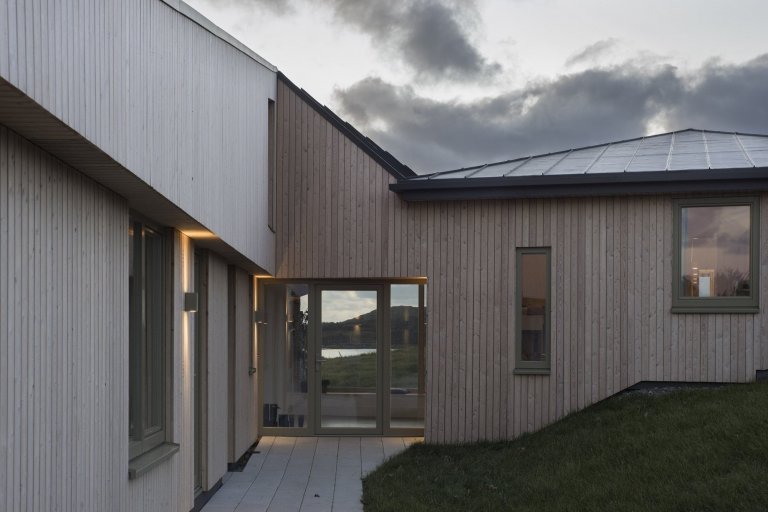 Dům na útesu s výhledem na oceán