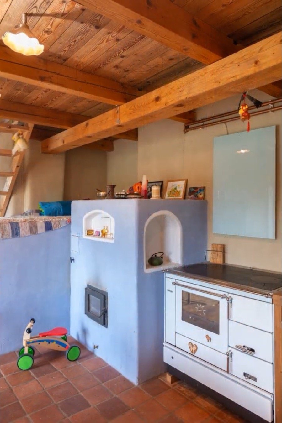 Energeticky soběstačná dřevostavba postavená svépomocí