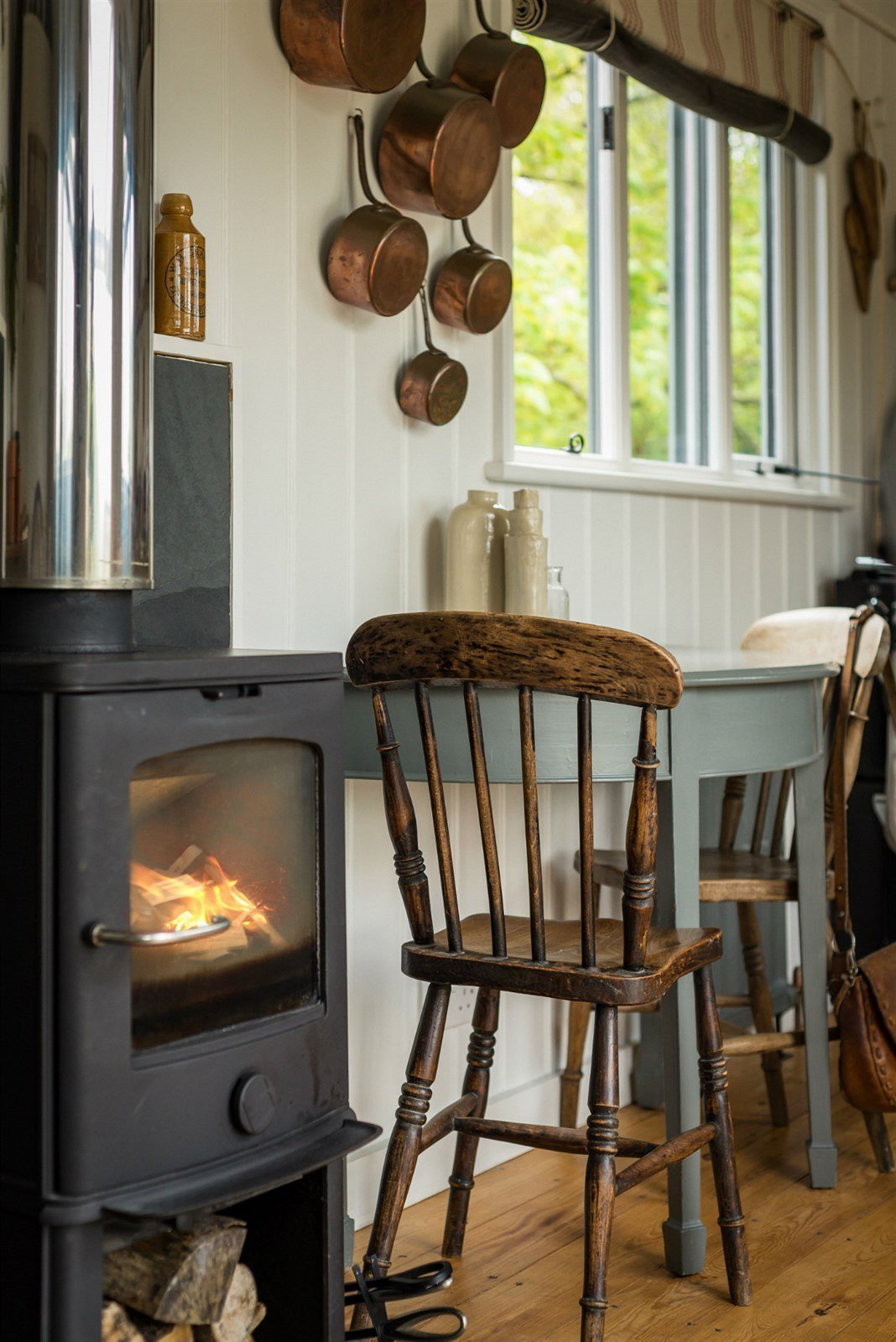 Přestavěná maringotka s verandou i terasou