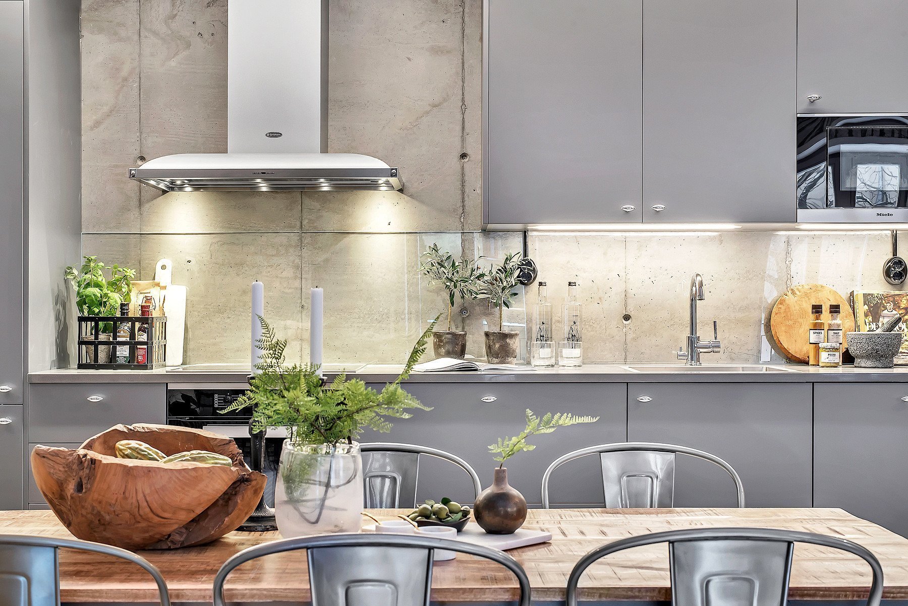 Romantické industriální podkroví