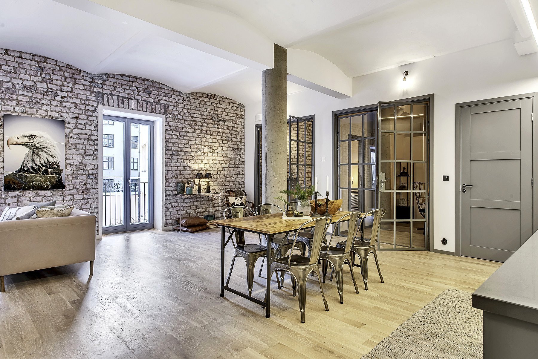 Romantické industriální podkroví