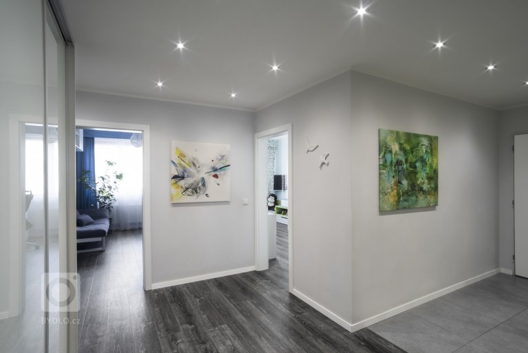 add picture to album