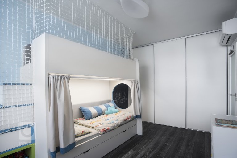 add picture to album