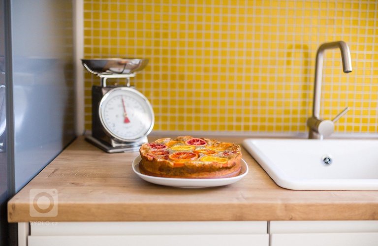 add picture to album