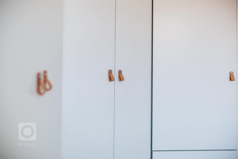 add picture to album